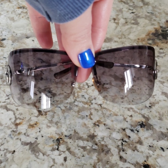 Gucci sunglasses, original case & cleaning cloth - Picture 4 of 4